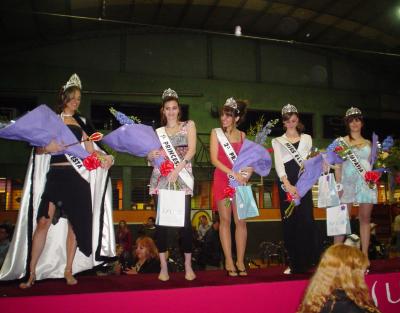 A pedido del p&uacute;blico, toda la realeza de Floresta